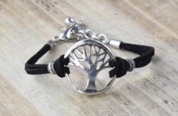 780308983334 Inspired Tree In Cross (Bracelet/Wristband)